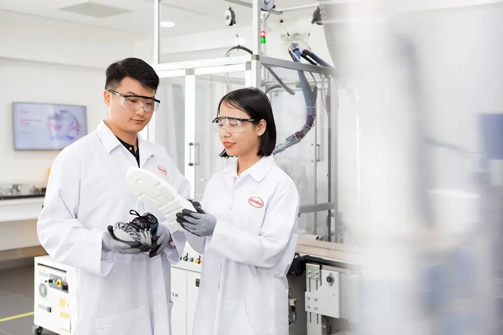 Novel adhesive technologies allow manufacturers to flexibly use a variety of different materials to make ultra-lightweight shoes.